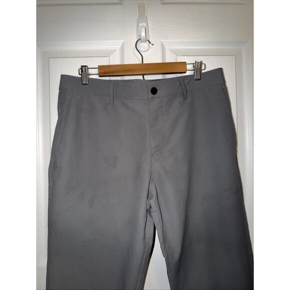Banana Republic Mens Travel Gray Chinos Tech Flat Size 34 31 Inches - Picture 2 of 6